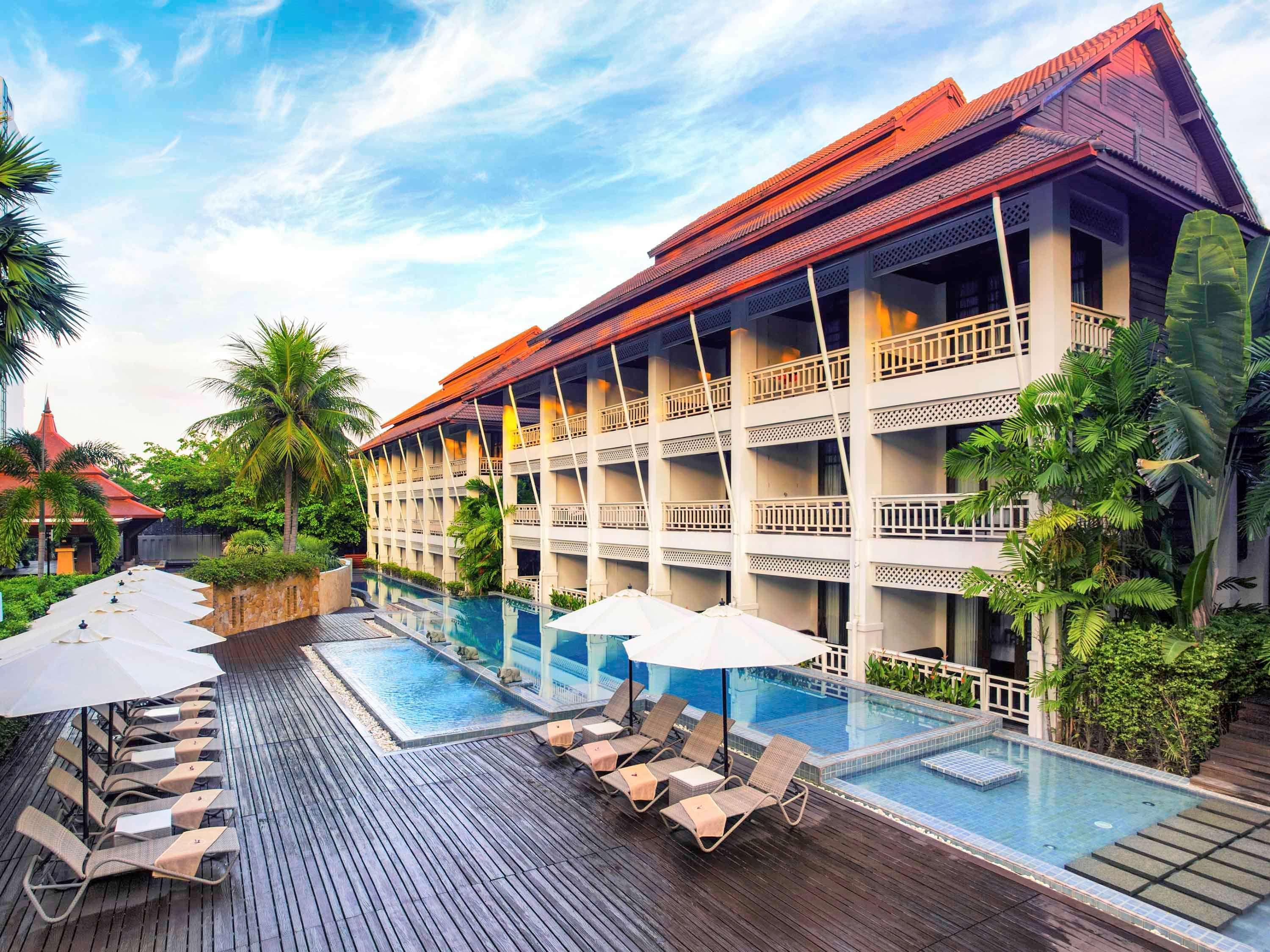 Pullman Pattaya Hotel G Zewnętrze zdjęcie The Royal Paradise Hotel and Spa