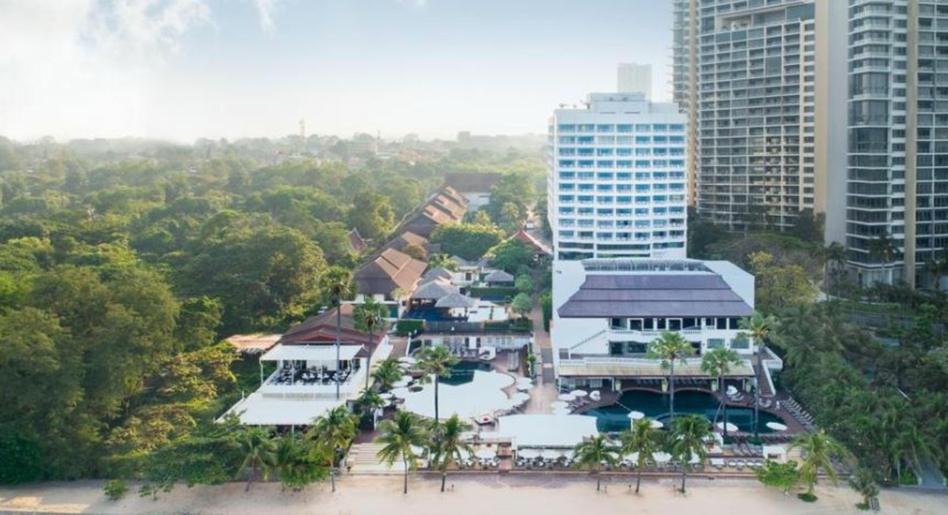 Pullman Pattaya Hotel G Zewnętrze zdjęcie The E&O 88