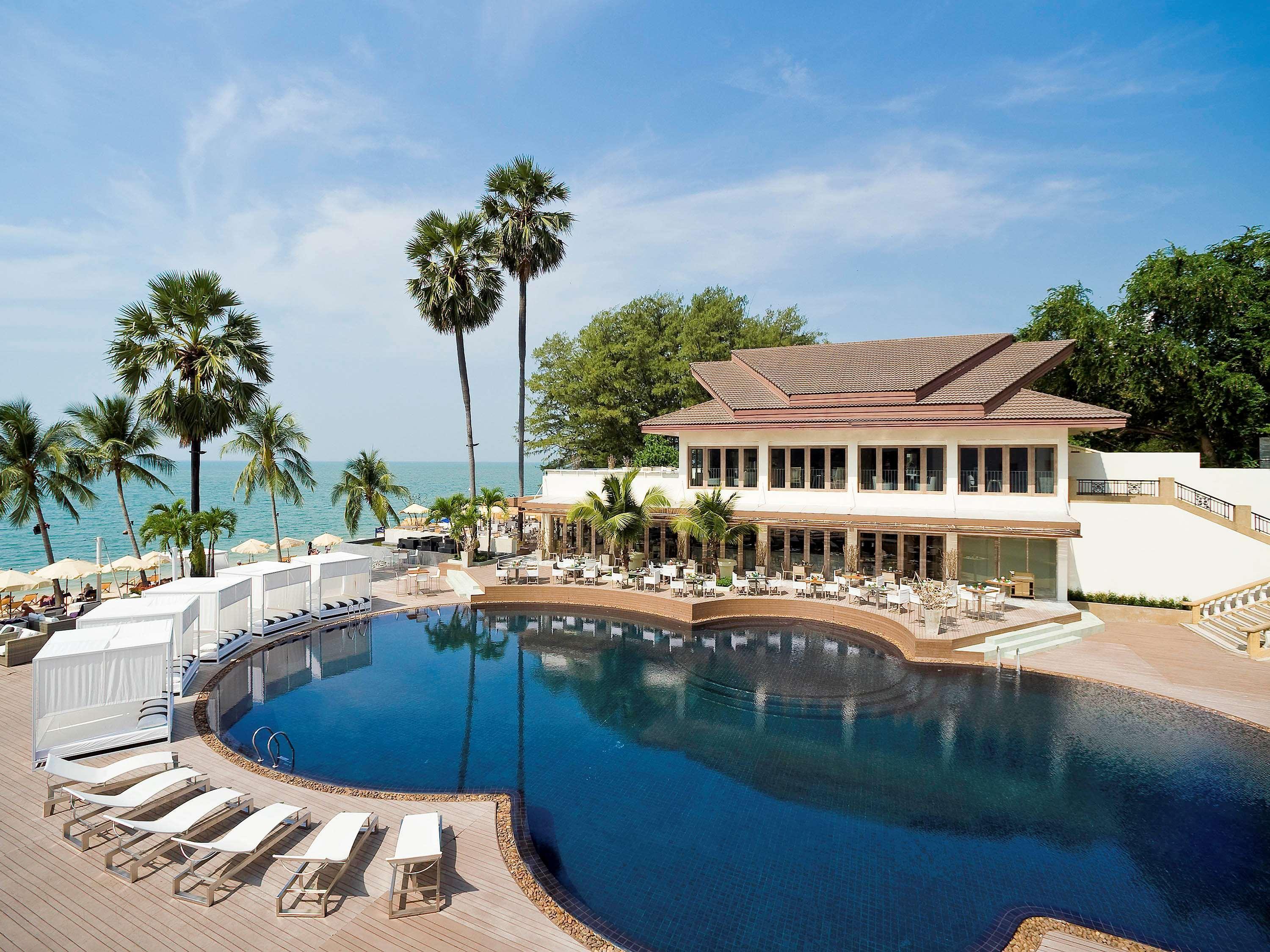 Pullman Pattaya Hotel G Zewnętrze zdjęcie The Royal Paradise Hotel & Spa