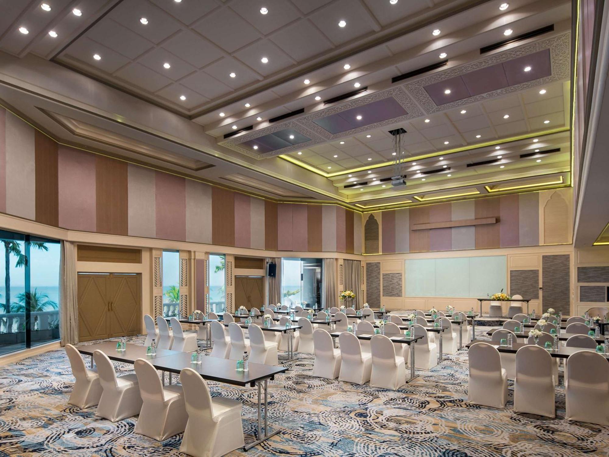 Pullman Pattaya Hotel G Zewnętrze zdjęcie The ballroom